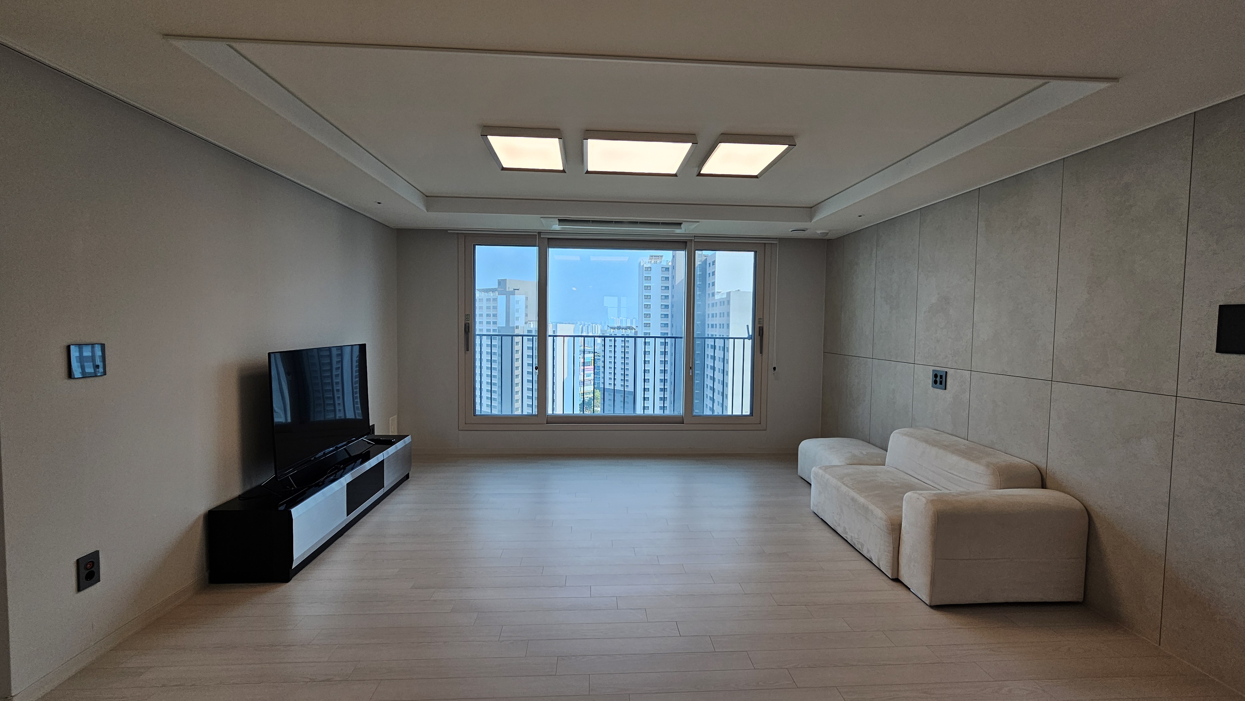 🏙️ Brand New Xi Centro High-Rise Apartment